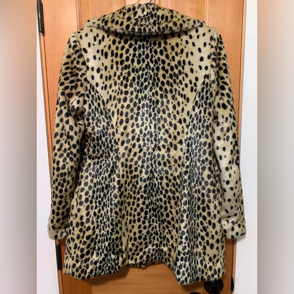 Vintage GUESS Jacket Faux Fir Cheetah Print (M) - Picture 2 of 3